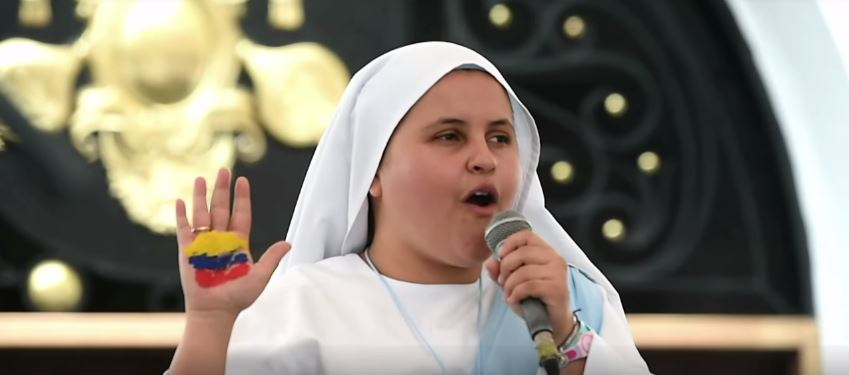 Da igreja para o palco: freira colombiana canta rap para o Papa