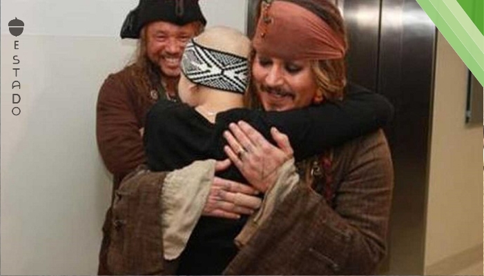 Johnny Depp visitó un lugar especial disfrazado de Jack Sparrow. ¡Mirad la reacción de sus pequeños fans!