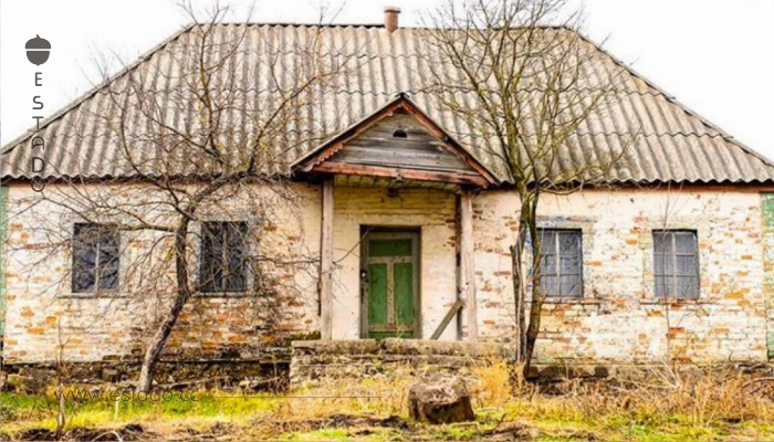 Fotógrafo toma fotos del interior de casa abandonada hace 30 años