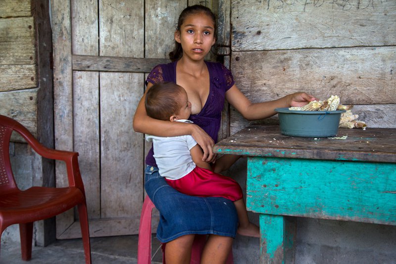 ¡Hija, esposa y madre al mismo tiempo! La impactante vida de las niñas de Guatemala.
