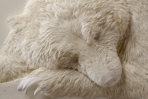 Parece un oso polar durmiendo pero es una de las obras de arte más alucinantes que puedas ver