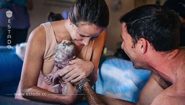 20+ Imágenes impactantes del concurso de fotografía de parto 2017 que muestran la fuerza de la mujer