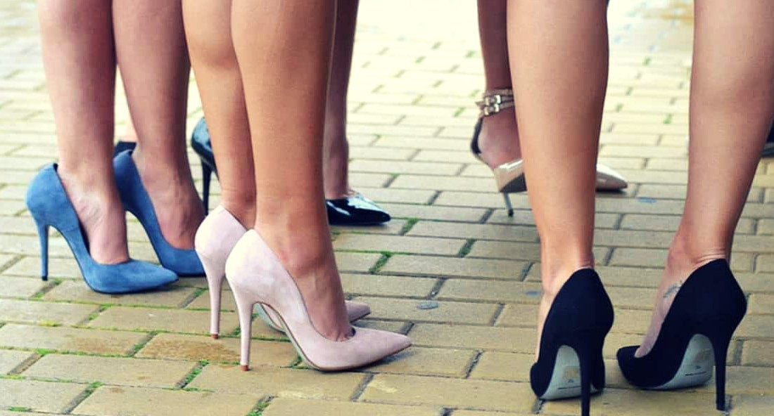 Las mujeres deberían saber estos trucos para utilizar tacones altos sin sentir dolor en los pies