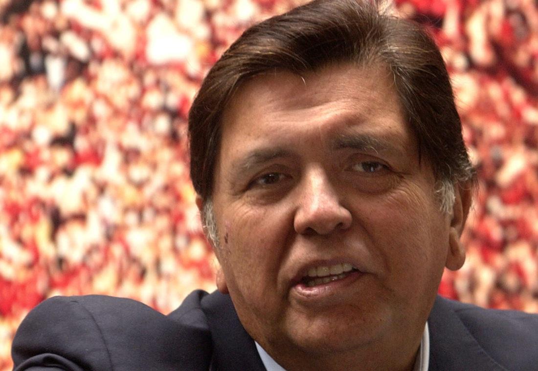 Murió el expresidente peruano Alan García tras dispararse al ser detenido