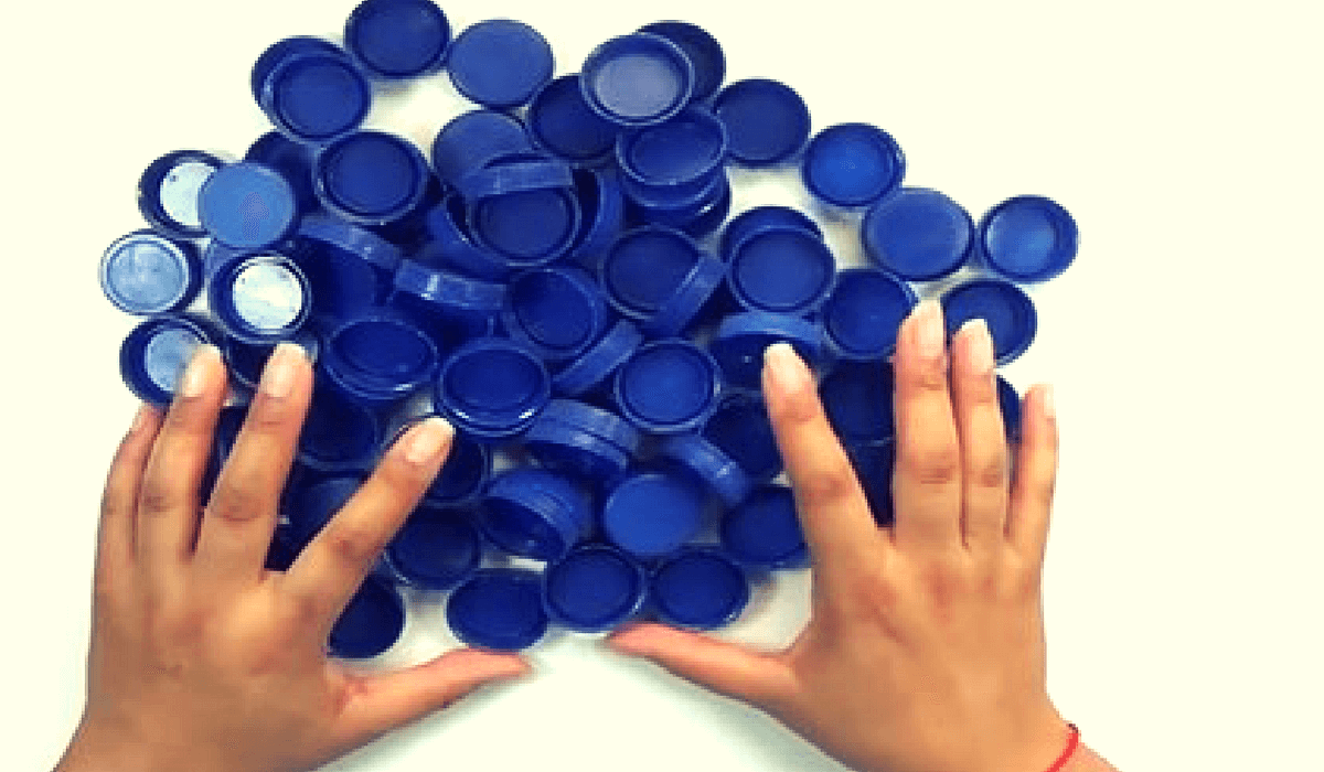 Como reutilizar las tapas de plástico de las botellas: Una técnica genial