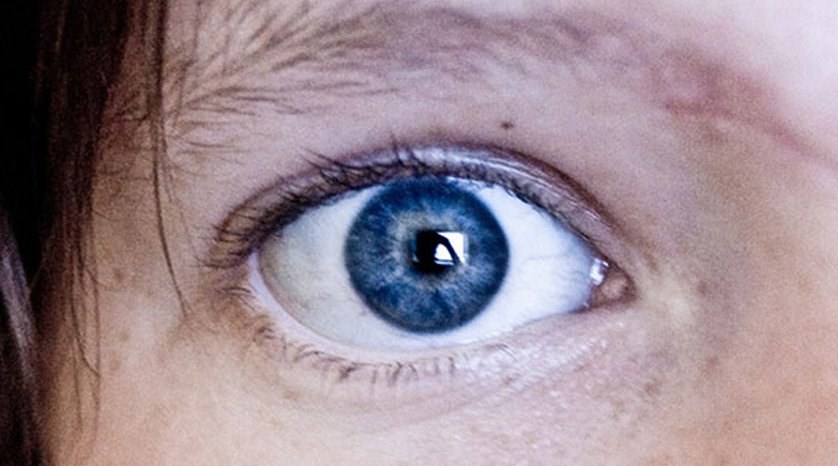 Científicos descubren que todas las personas con ojos azules tienen algo increíble en común