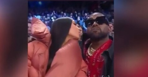 El incómodo momento en que Kanye West se negó a besar a Kim Kardashian en una ‘Kiss Cam’