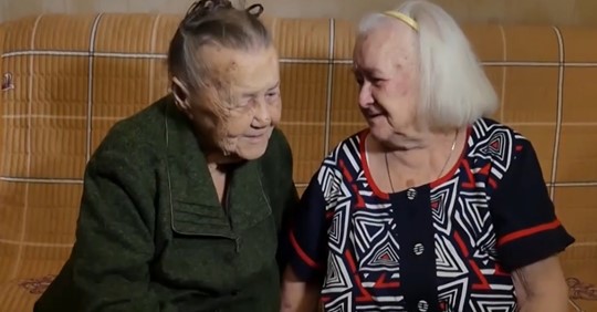 Dos hermanas separadas por la guerra se reencuentran 78 años después