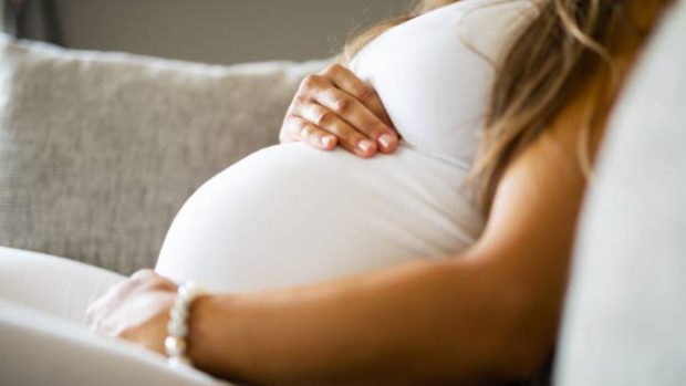 ¿El coronavirus es muy riesgoso para bebés y embarazadas?