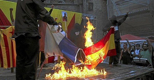 Alemania castigará con prisión la quema de banderas de la UE y otros países