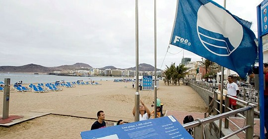 España lucirá banderas azules en 589 playas, 23 más que el año pasado