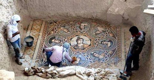 Se descubren en Turquía mosaicos antiguos de hace 2000 años