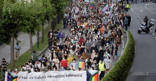 Masiva manifestación en A Coruña contra la homofobia y para pedir  Justicia para Samuel