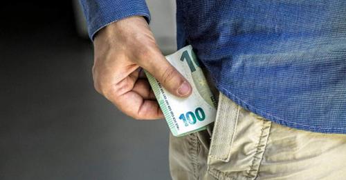 Si cobras unos 1.000 euros al mes, el Gobierno tiene una mala noticia