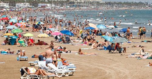 España apenas ha recuperado dos turistas internacionales de cada 10 perdidos