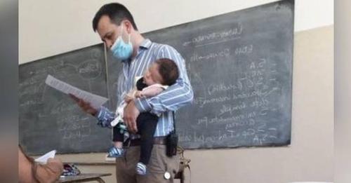 Hermoso gesto: Maestro cuidó el bebé de su alumna para que hiciera su examen