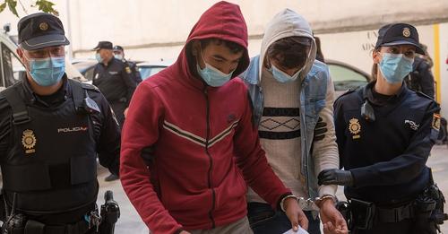 La juez envía a prisión sin fianza a los 12 detenidos por la 'patera aérea' de Mallorca