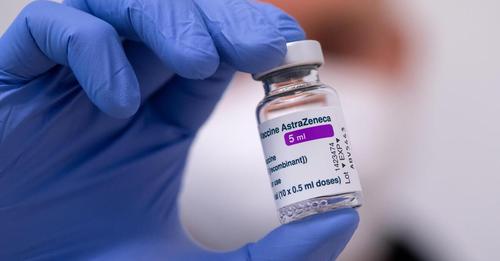 La tercera dosis de la vacuna se extenderá más allá de los 60 años: quién se la pondrá ya