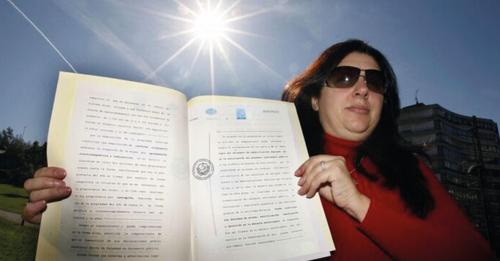 Mujer compra el Sol y dice que cobrará impuestos por los rayos de luz
