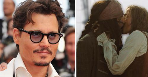 Johnny Depp acepta que besar a Keira Knightley, de 21 años, fue incómodo. Él tenía 43 en ese entonces