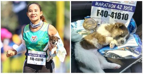 Maratonista termina su carrera con el asustado cachorrito que se detuvo a recoger en el camino
